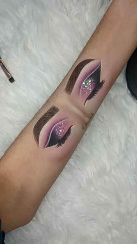 Post 6 by Abiasbeauty cosmetics ®️ on Instagram (video)