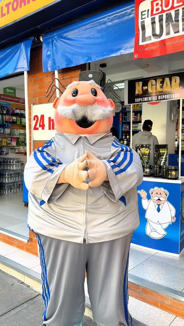 Post 5 by Farmacias Similares on Instagram (video)