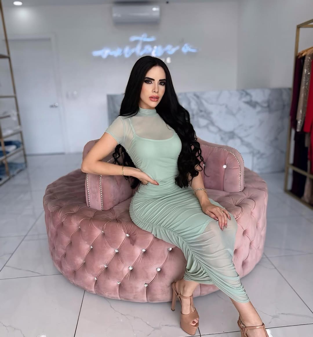 Post 5 by Victoria’s Boutique on Instagram (image)