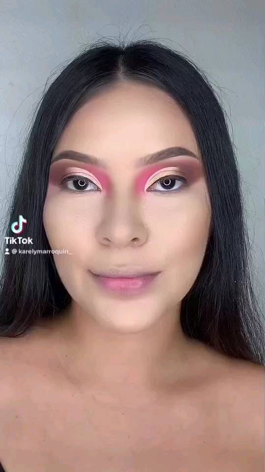 Post 2 by MUAS & MUES DE MÉXICO 🇲🇽 on Instagram (video)
