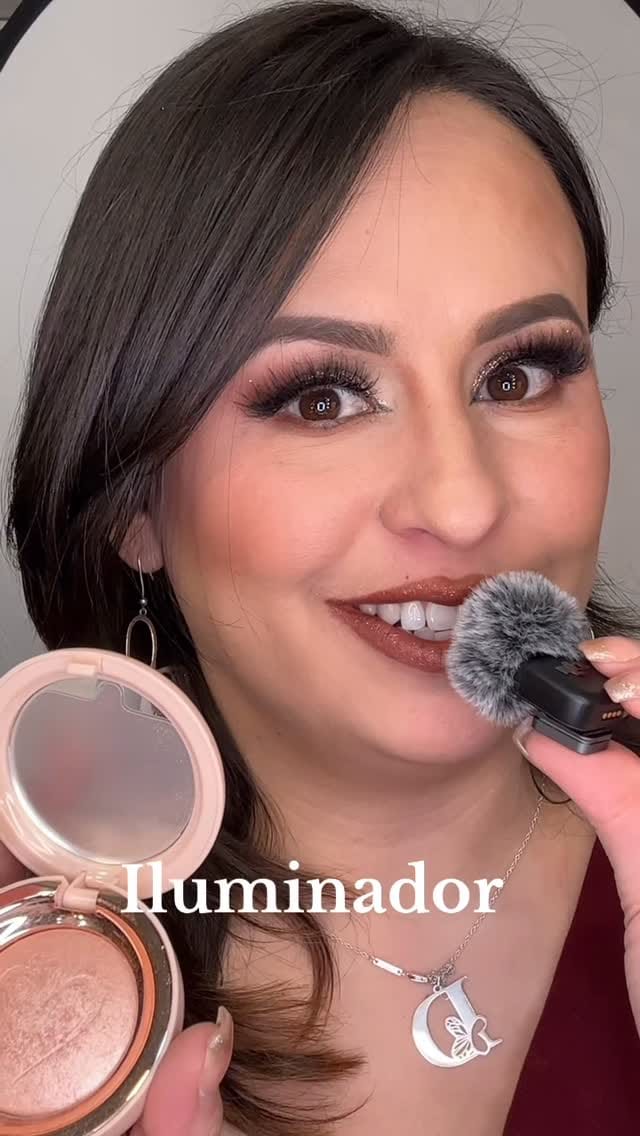 Post 5 by Diana Díaz | Maquillaje & Imagen CDMX on Instagram (video)
