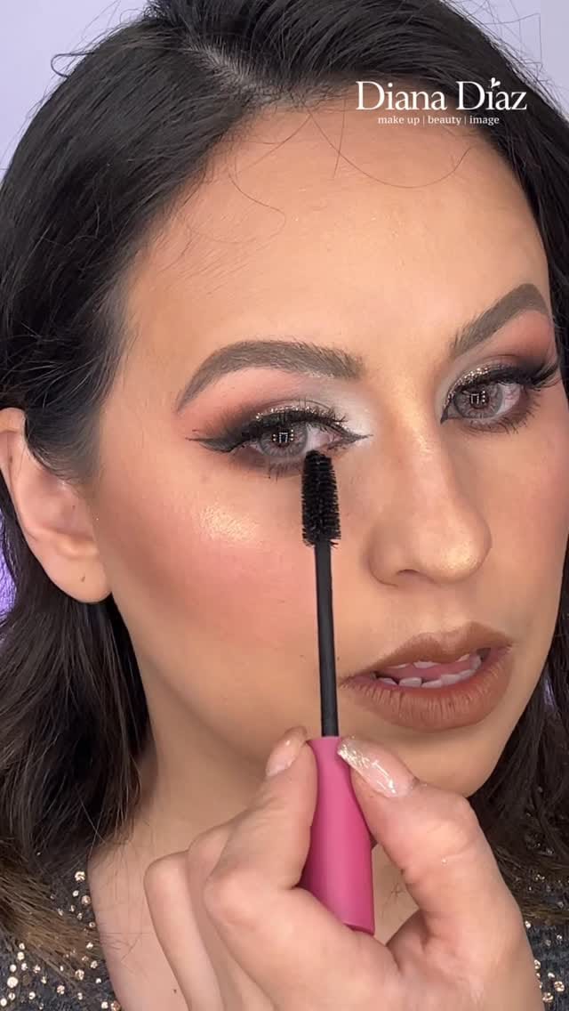 Post 4 by Diana Díaz | Maquillaje & Imagen CDMX on Instagram (video)