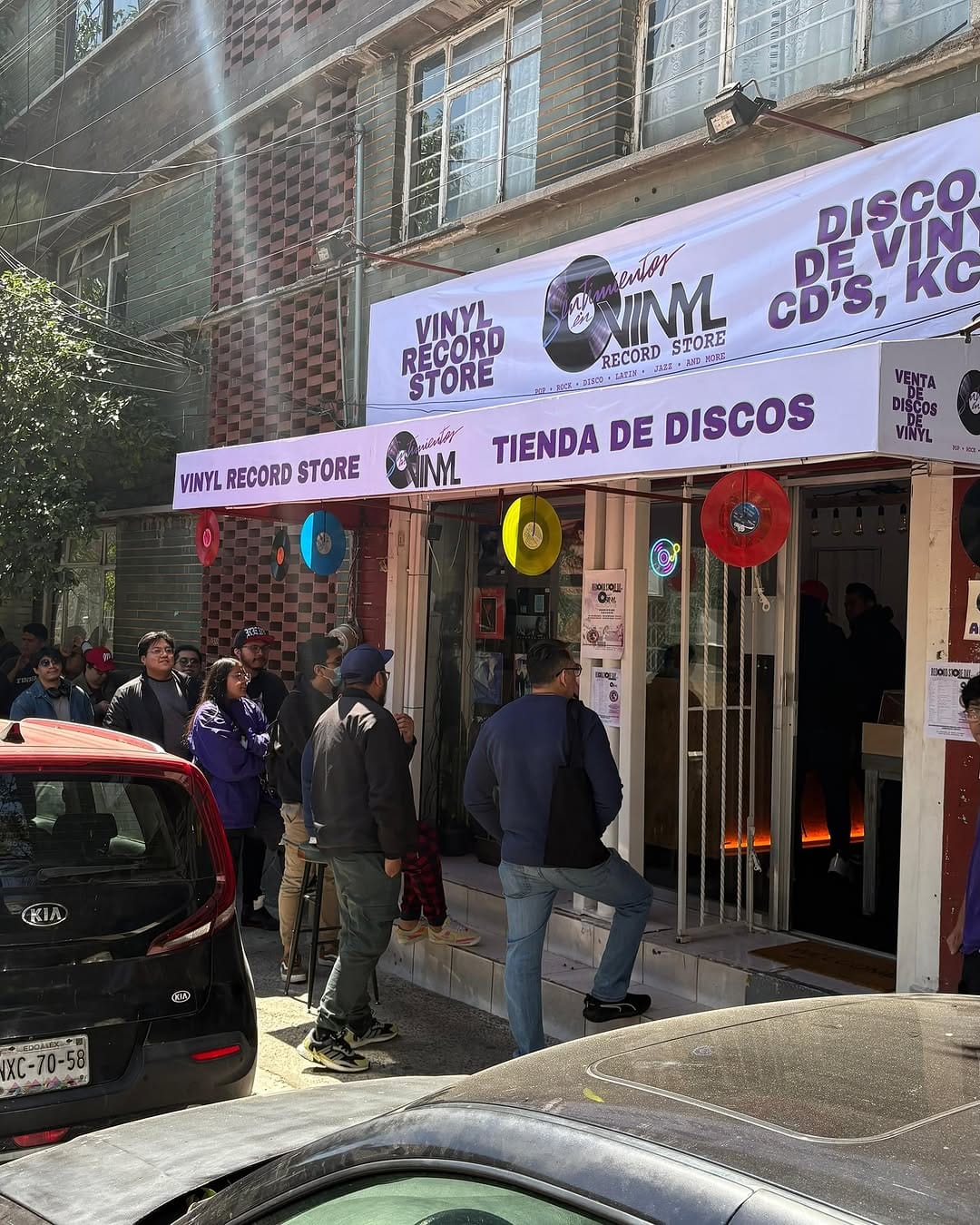Post 9 by Sentimientos En Vinyl on Instagram (carousel)