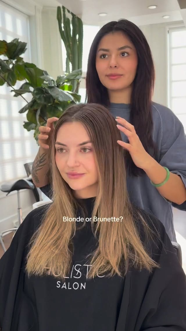 Post 5 by ANDREA 🌙🧿 Denver + CDMX hairstylist on Instagram (video)