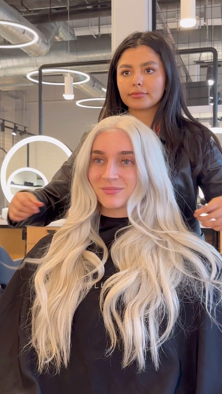 Post 8 by ANDREA 🌙🧿 Denver + CDMX hairstylist on Instagram (video)