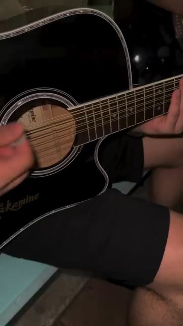 Post 4 by Guítar Sonora on Instagram (video)