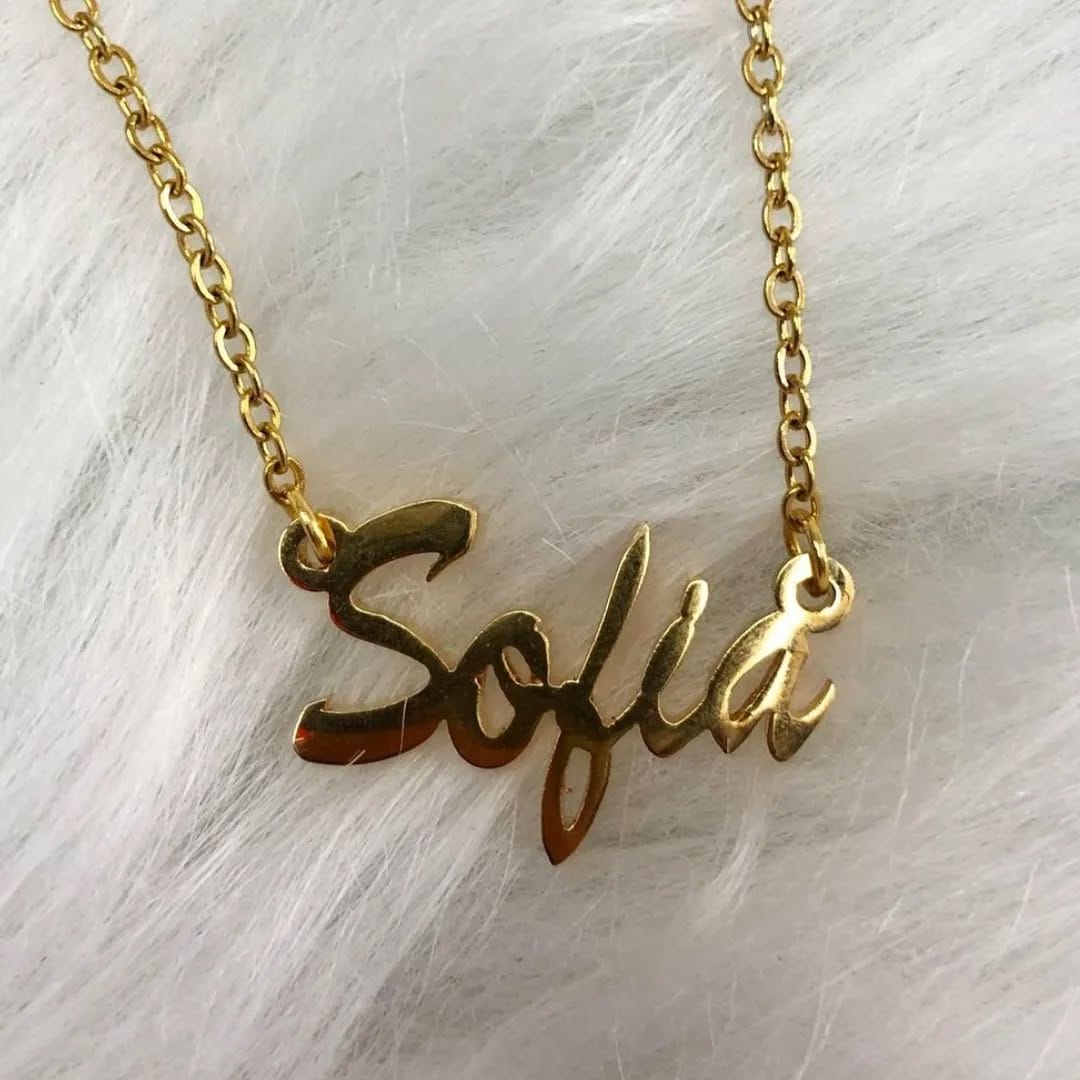 Post 8 by ACCESORIOS ✨ on Instagram (carousel)
