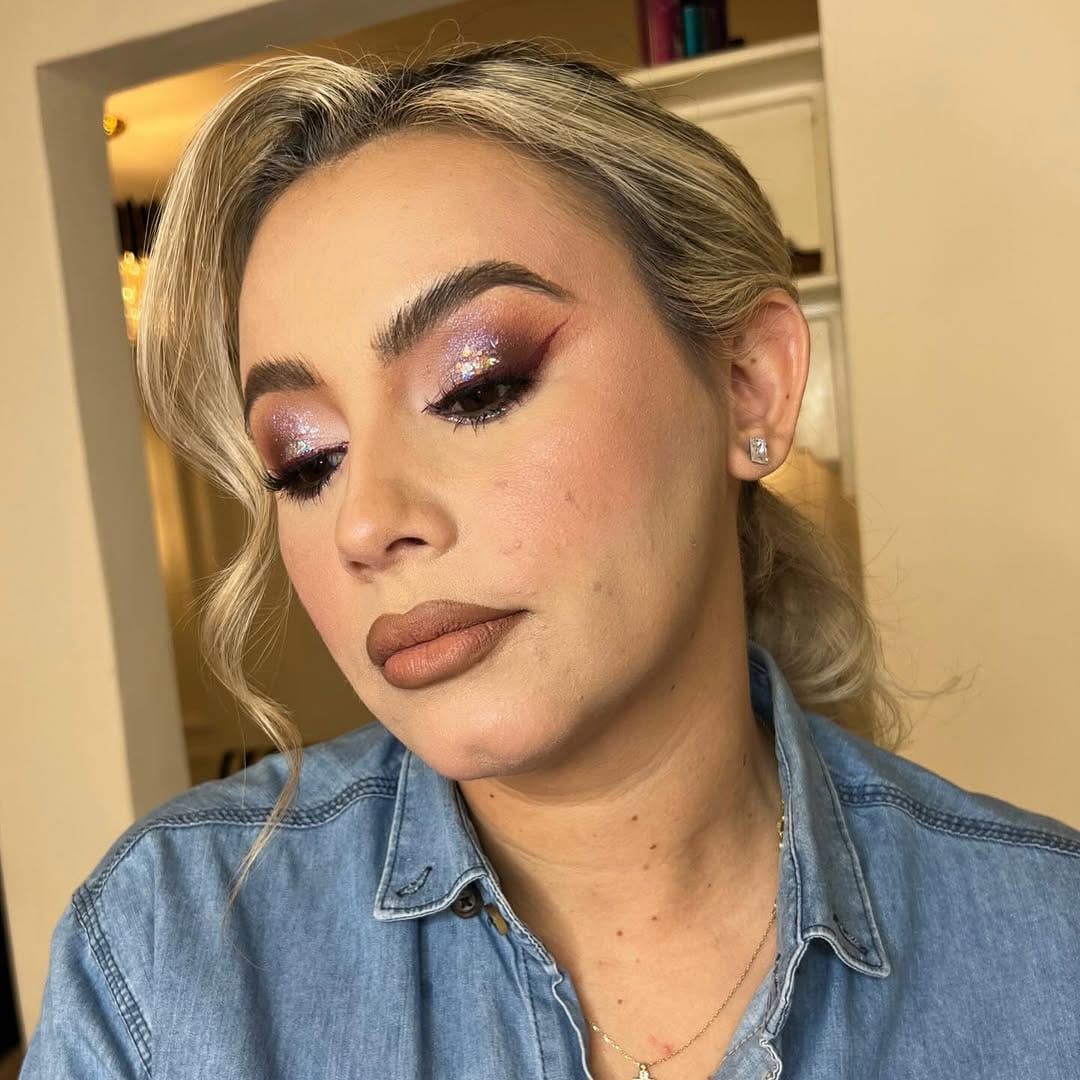 Post 4 by Mariela Quintero Make Up on Instagram (carousel)
