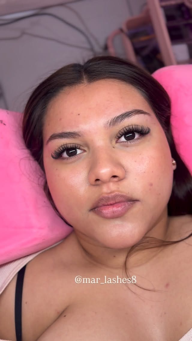 Post 6 by Mar Lashes🌊 on Instagram (video)