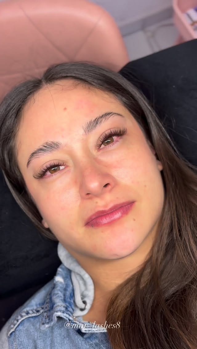 Post 2 by Mar Lashes🌊 on Instagram (video)