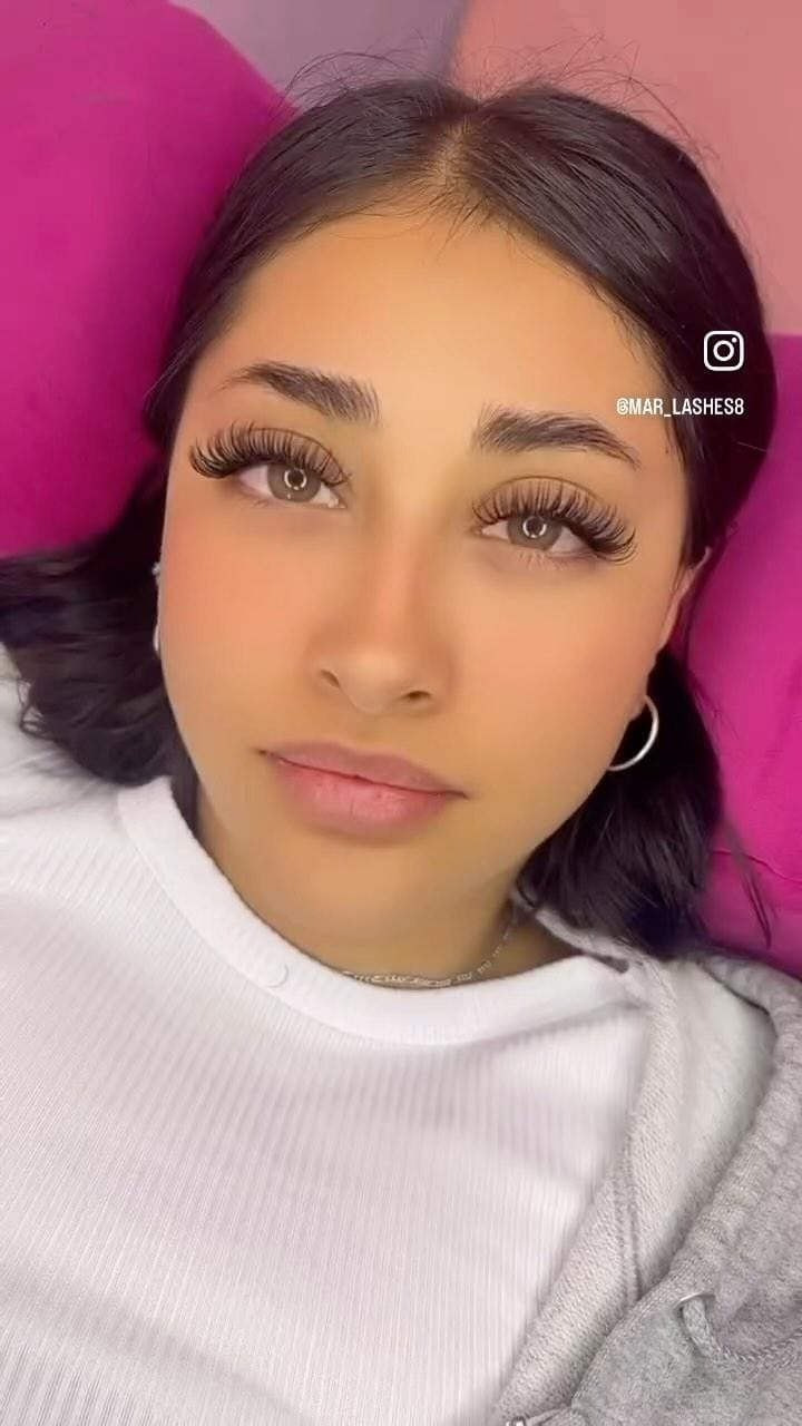 Post 10 by Mar Lashes🌊 on Instagram (video)