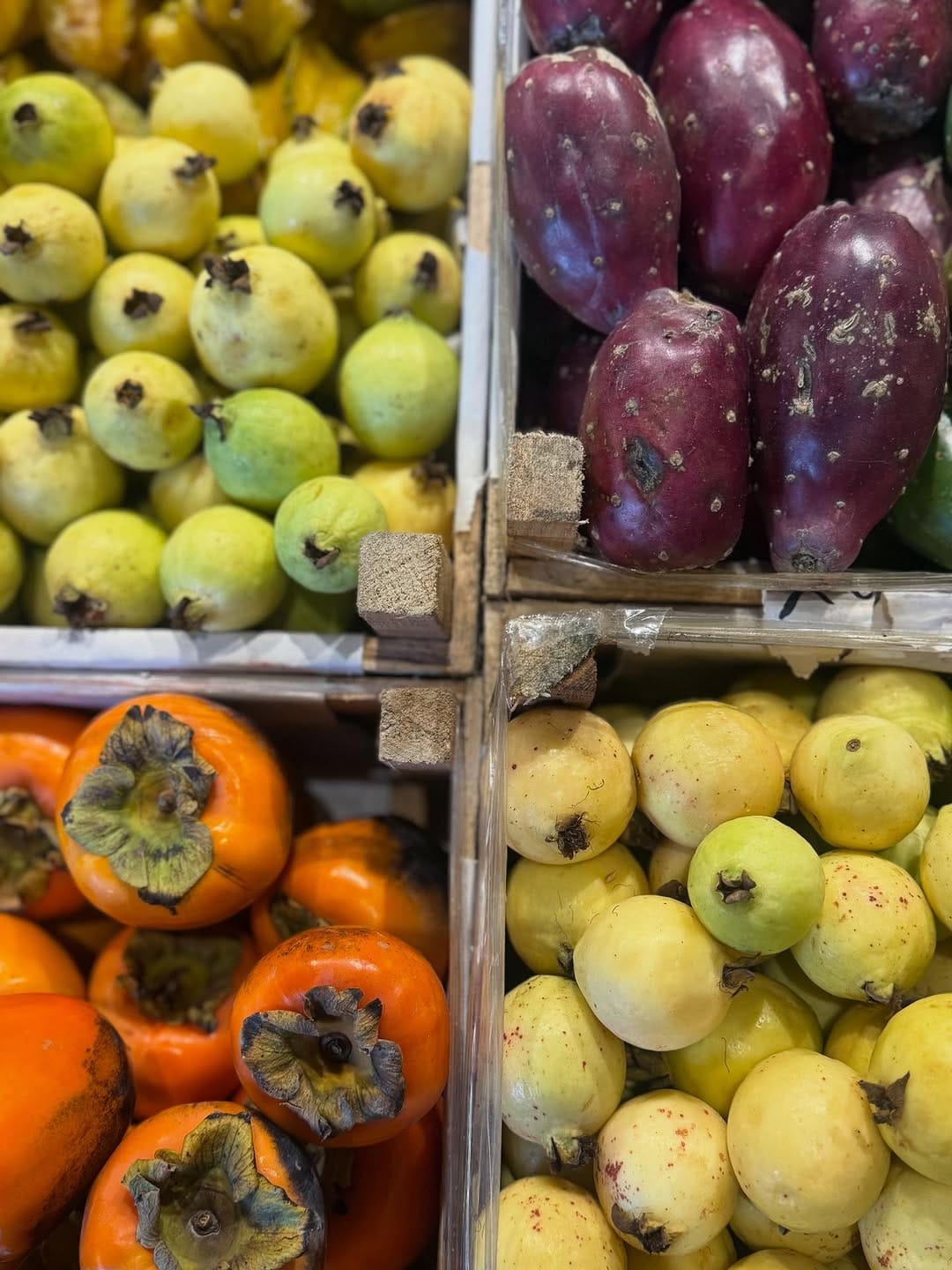 Post 5 by Mercados Maria Luisa on Instagram (image)