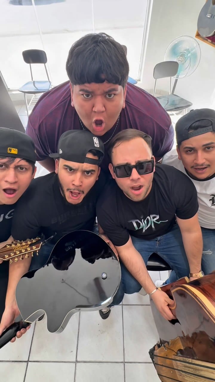Post 10 by Dt music Store on Instagram (video)