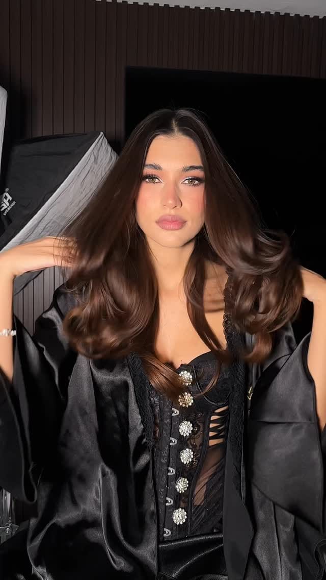 Post 9 by MAR MEDRANO / ESPECIALISTA EN NOVIAS EN AERÓGRAFO on Instagram (video)