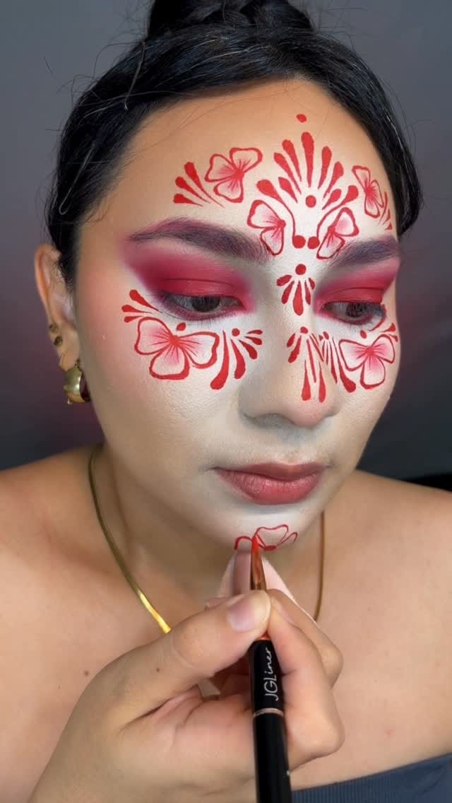 Post 5 by Maquillaje Profesional 🪄 on Instagram (video)