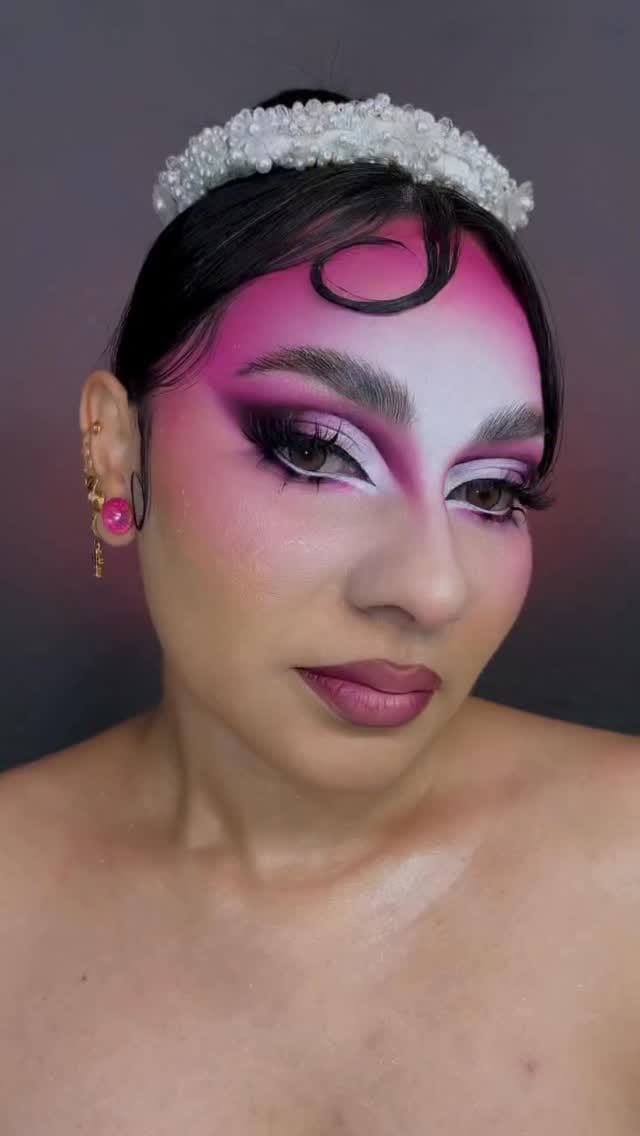 Post 3 by Maquillaje Profesional 🪄 on Instagram (video)