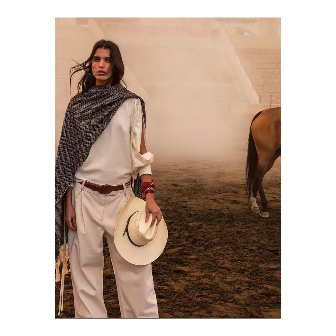 Post 7 by Octavio León on Instagram (carousel)