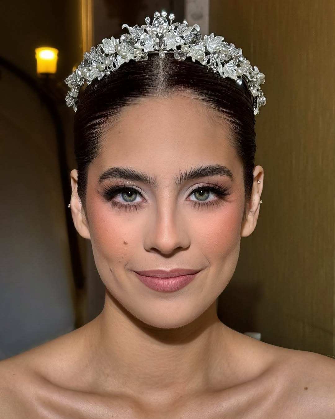 Post 9 by Lourdes Flores Makeup Artist on Instagram (carousel)