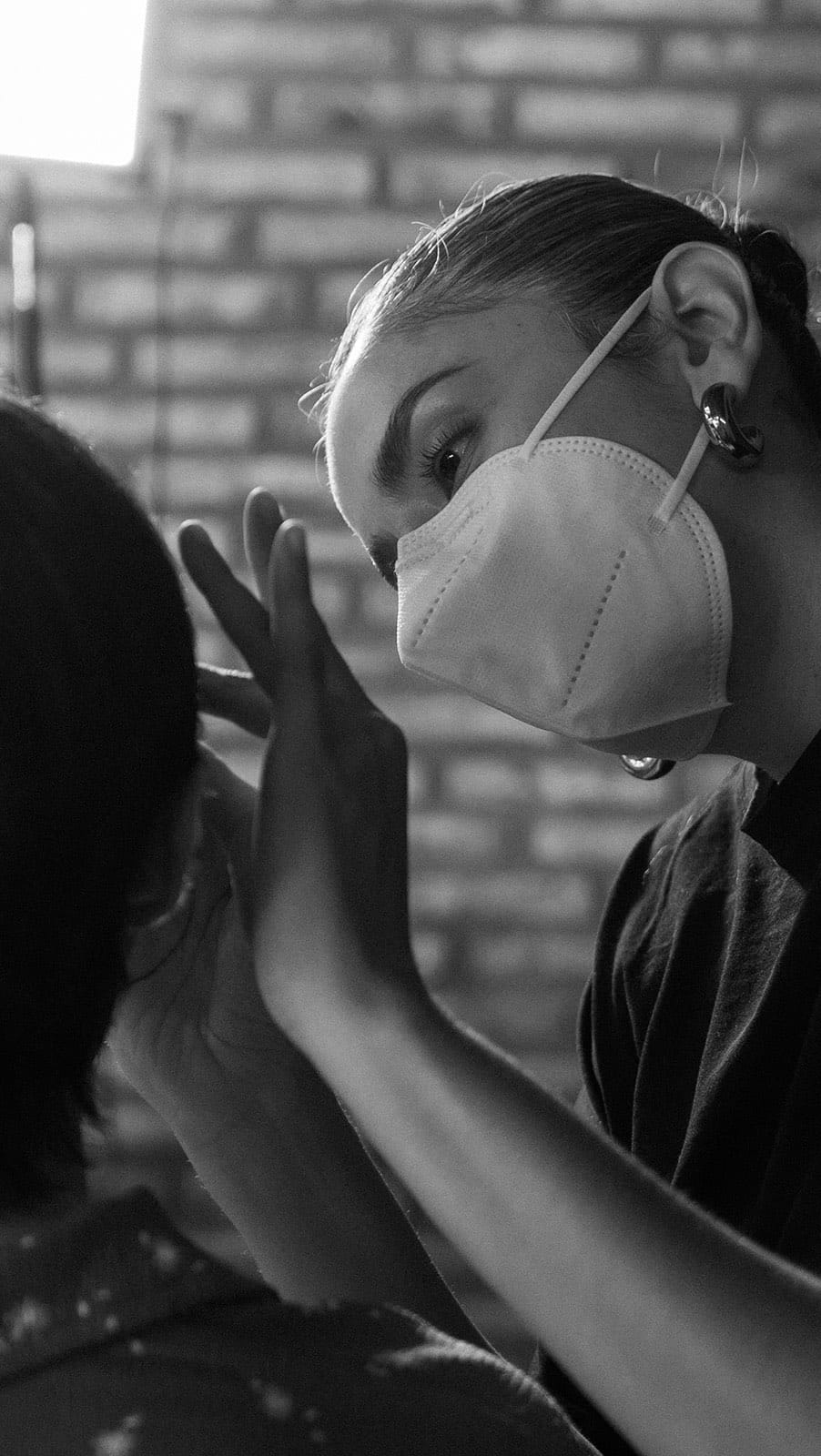 Post 2 by Lourdes Flores Makeup Artist on Instagram (video)