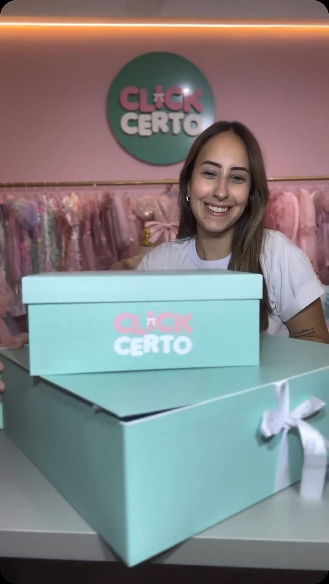 Post 9 by Click Certo Latin America on Instagram (video)