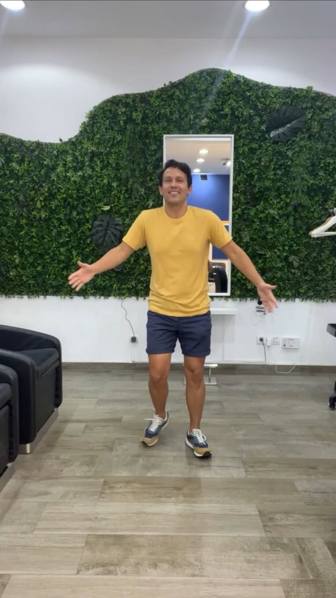 Post 10 by Jorge Matamoros on Instagram (video)