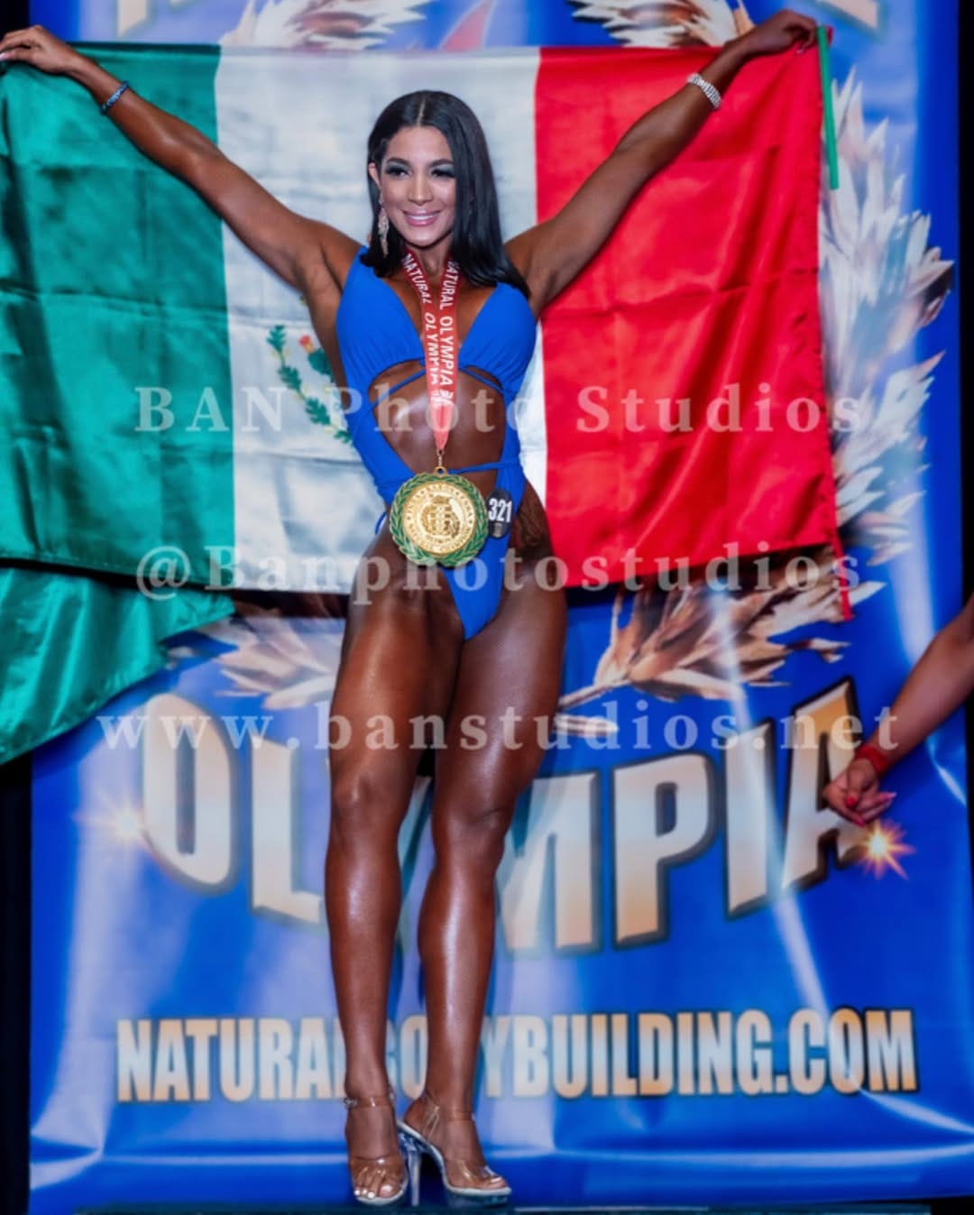 Post 10 by Nayfer Tovar • Tri-Campeona Mundial 🌎NaturalOlympia INBA on Instagram (carousel)