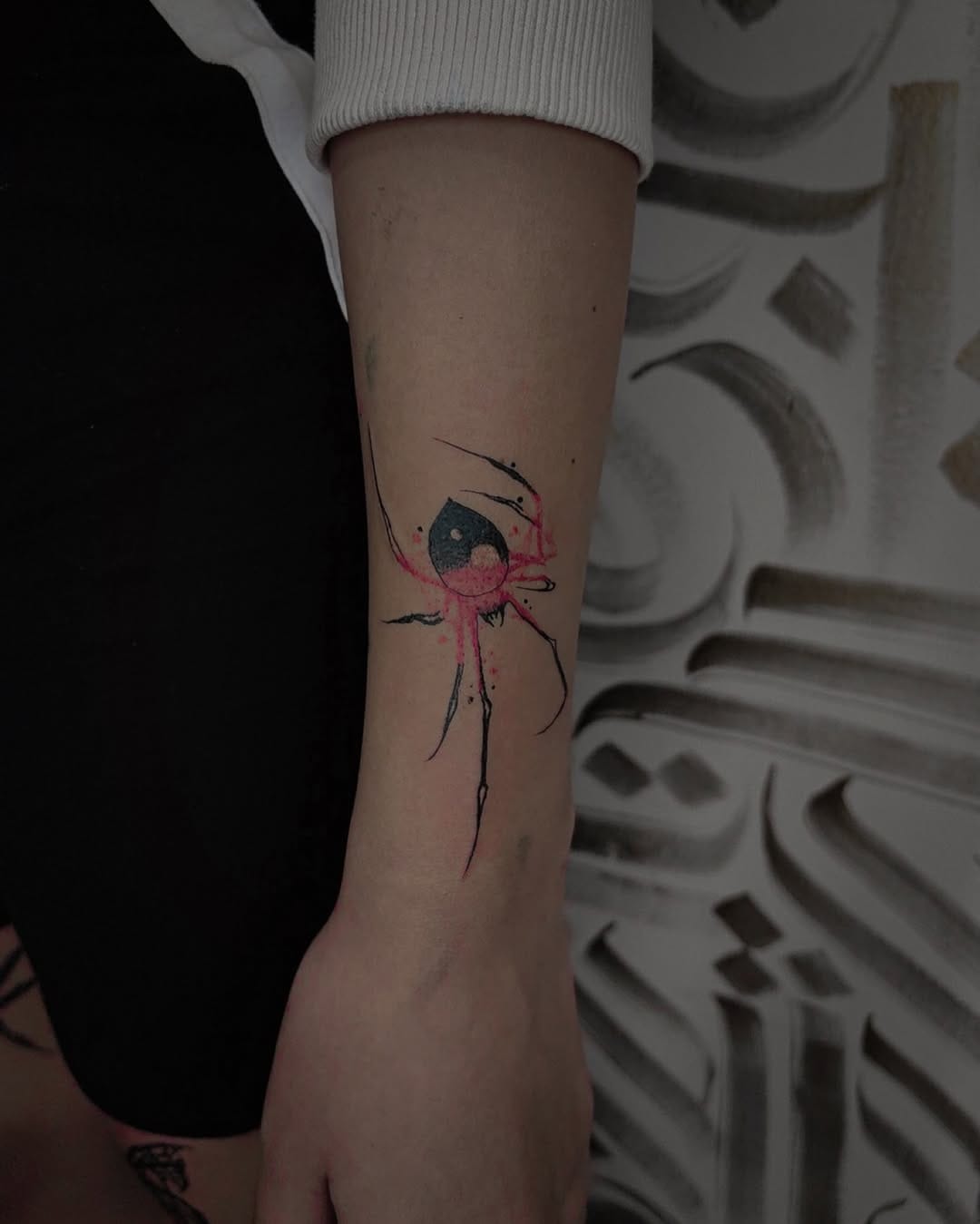 Post 2 by 𝑨𝒙𝒙 𝒁 𝑻𝒂𝒕𝒕𝒐𝒐. on Instagram (image)