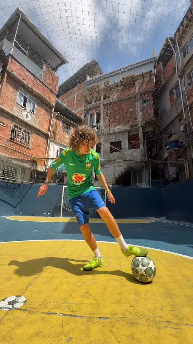 Post 3 by Leon Gillies Mannes on Instagram (video)
