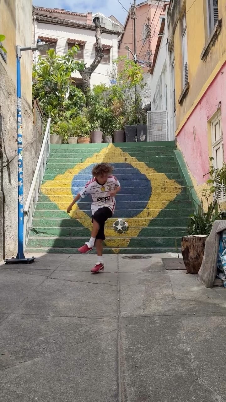 Post 7 by Leon Gillies Mannes on Instagram (video)