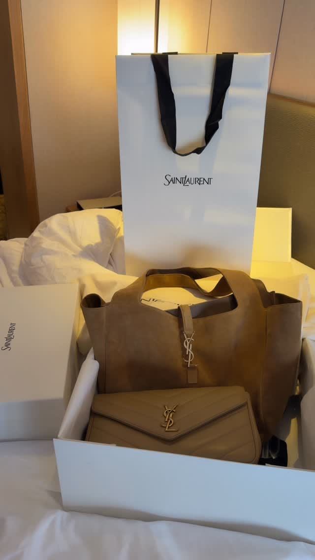 Post 10 by Showroom michelle and nicole on Instagram (video)