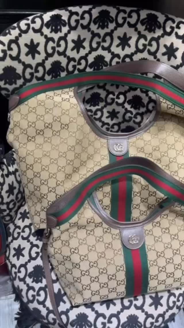 Post 7 by Showroom michelle and nicole on Instagram (video)