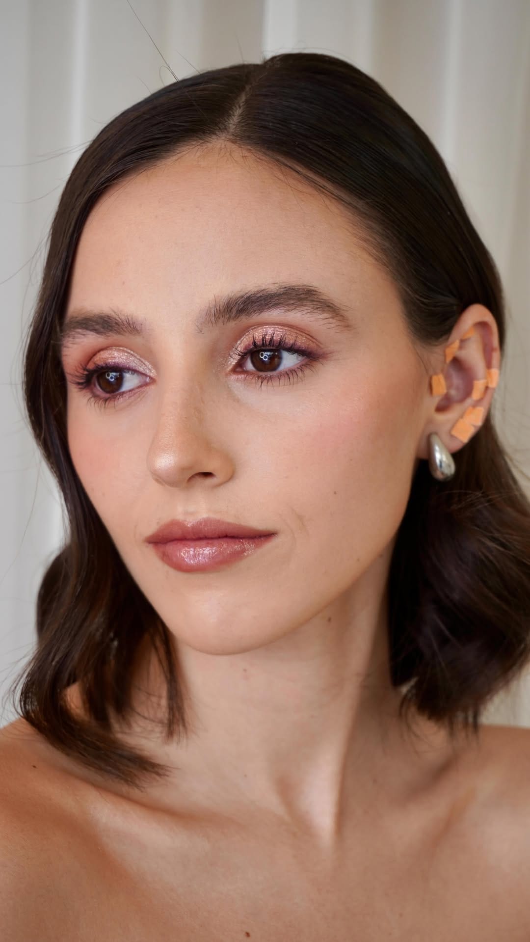 Post 4 by Aída Romero | Make-up Artist on Instagram (video)