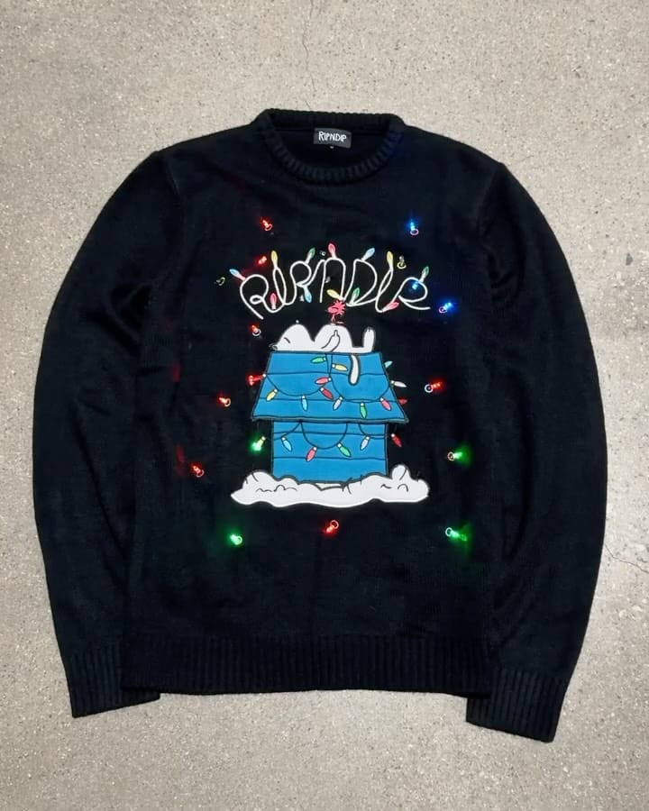 Post 10 by Streetwear & Sneakers 🔥 on Instagram (carousel)
