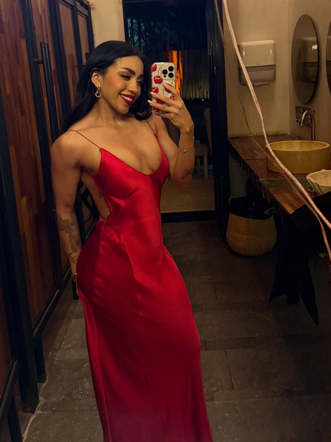 Post 5 by 𝐌 𝐞 𝐥   𝐁 𝐞 𝐜 𝐞 𝐫 𝐫 𝐢 𝐥 on Instagram (carousel)