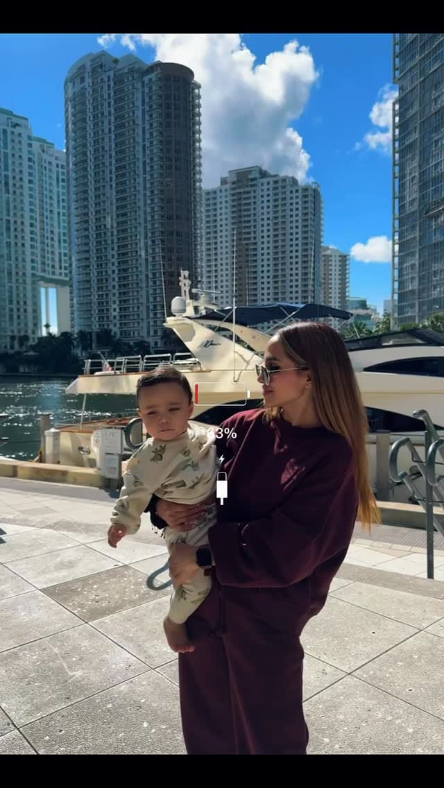 Post 6 by Ely Cole on Instagram (video)