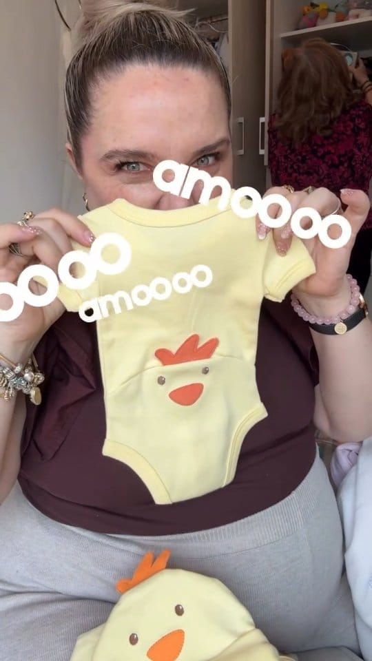 Post 5 by Baby Creysi on Instagram (video)