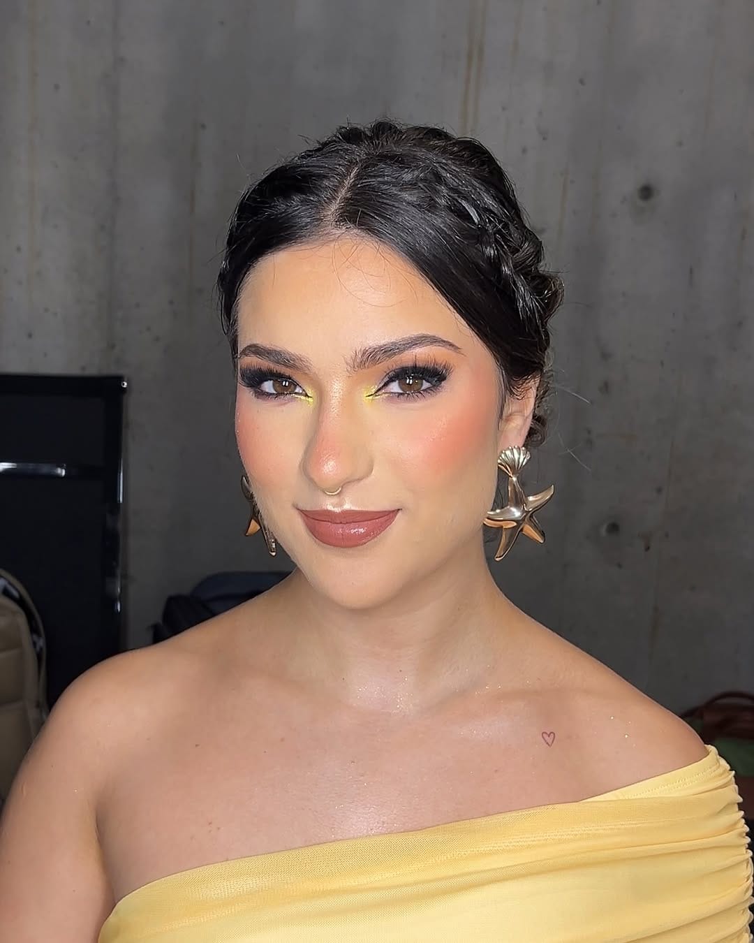 Post 8 by 𝐏𝐀𝐎𝐋𝐀 𝐓𝐎𝐑𝐑𝐄𝐒 𝐁𝐄𝐀𝐔𝐓𝐘 𝐀𝐑𝐓𝐈𝐒𝐓 on Instagram (carousel)