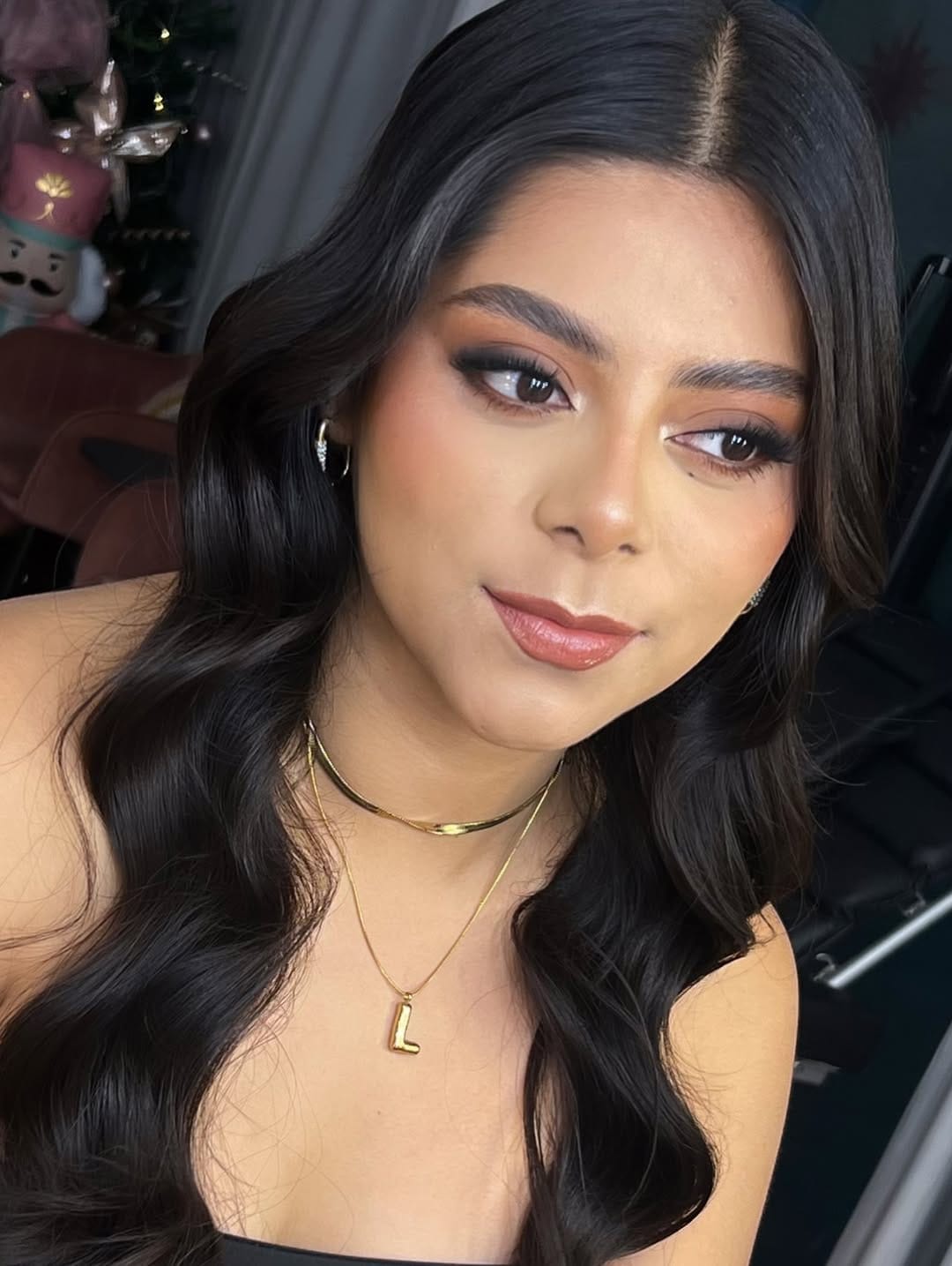 Post 1 by 𝐏𝐀𝐎𝐋𝐀 𝐓𝐎𝐑𝐑𝐄𝐒 𝐁𝐄𝐀𝐔𝐓𝐘 𝐀𝐑𝐓𝐈𝐒𝐓 on Instagram (carousel)