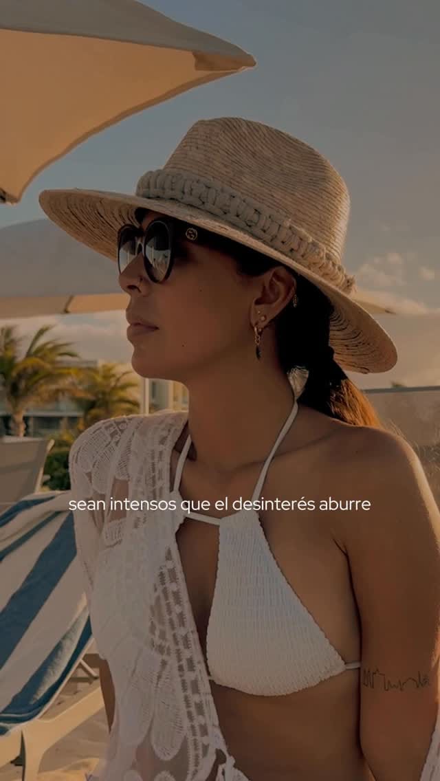 Post 6 by V E L V E T • on Instagram (video)