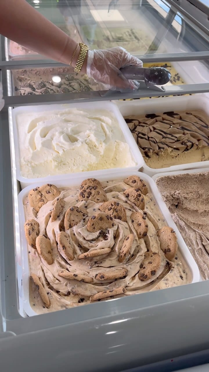 Post 9 by La Michoacana Premium on Instagram (video)