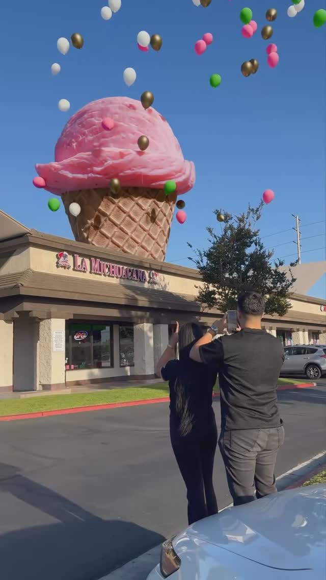 Post 8 by La Michoacana Premium on Instagram (video)