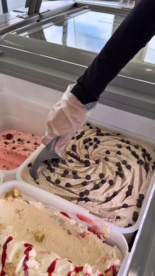 Post 5 by La Michoacana Premium on Instagram (video)