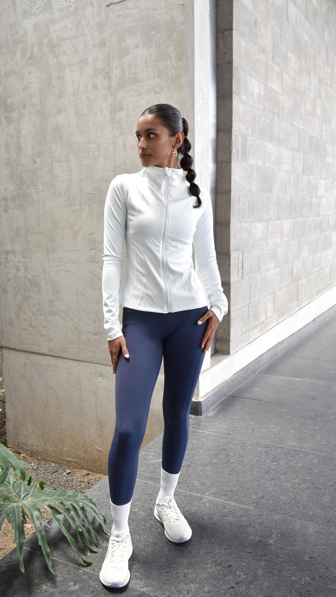 Post 5 by Elite Activewear on Instagram (video)