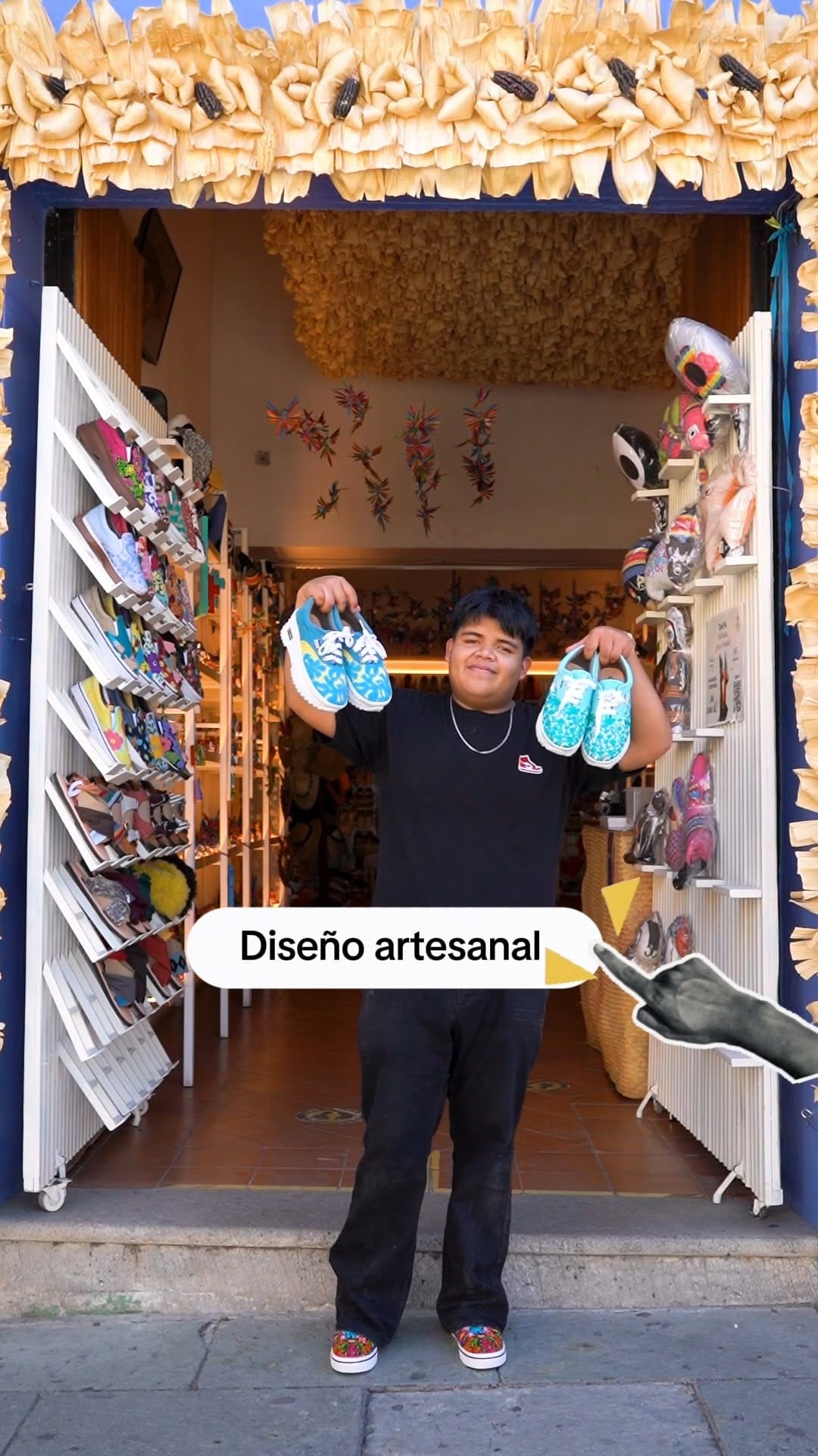 Post 5 by Zipak Ná |  Así como yo on Instagram (video)