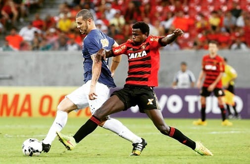 Post 7 by Augusto Moreira on Instagram (carousel)