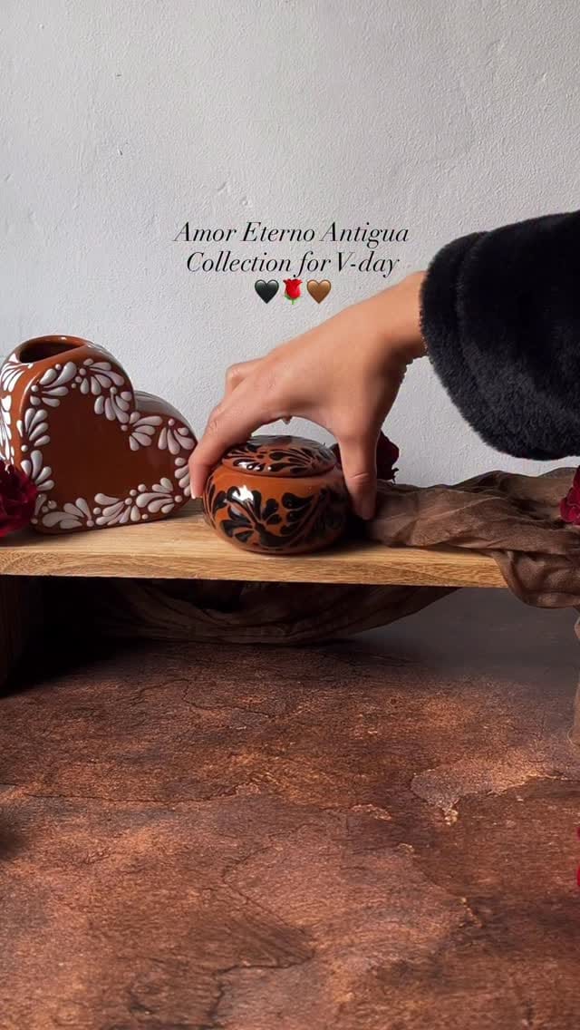 Post 8 by Mi Cultura Candle Shop on Instagram (video)