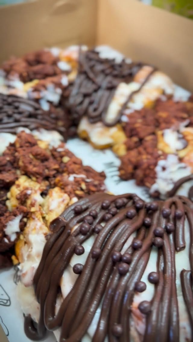 Post 1 by Milk Repostería on Instagram (video)