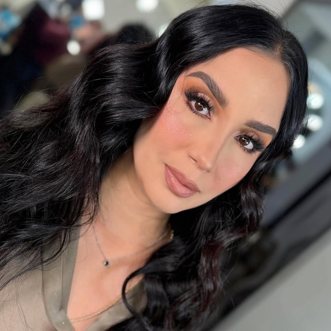 Post 2 by Romina López Makeup💄 on Instagram (image)