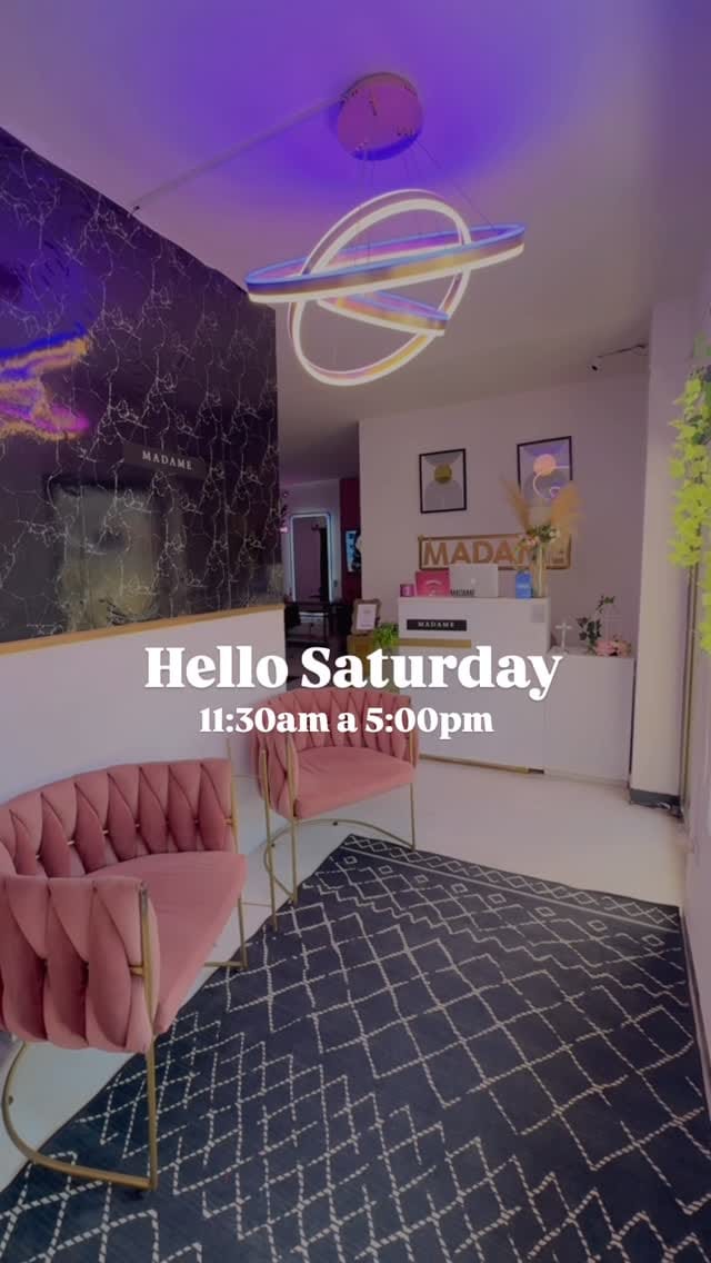 Post 5 by The Dress & Makeup Studio on Instagram (video)