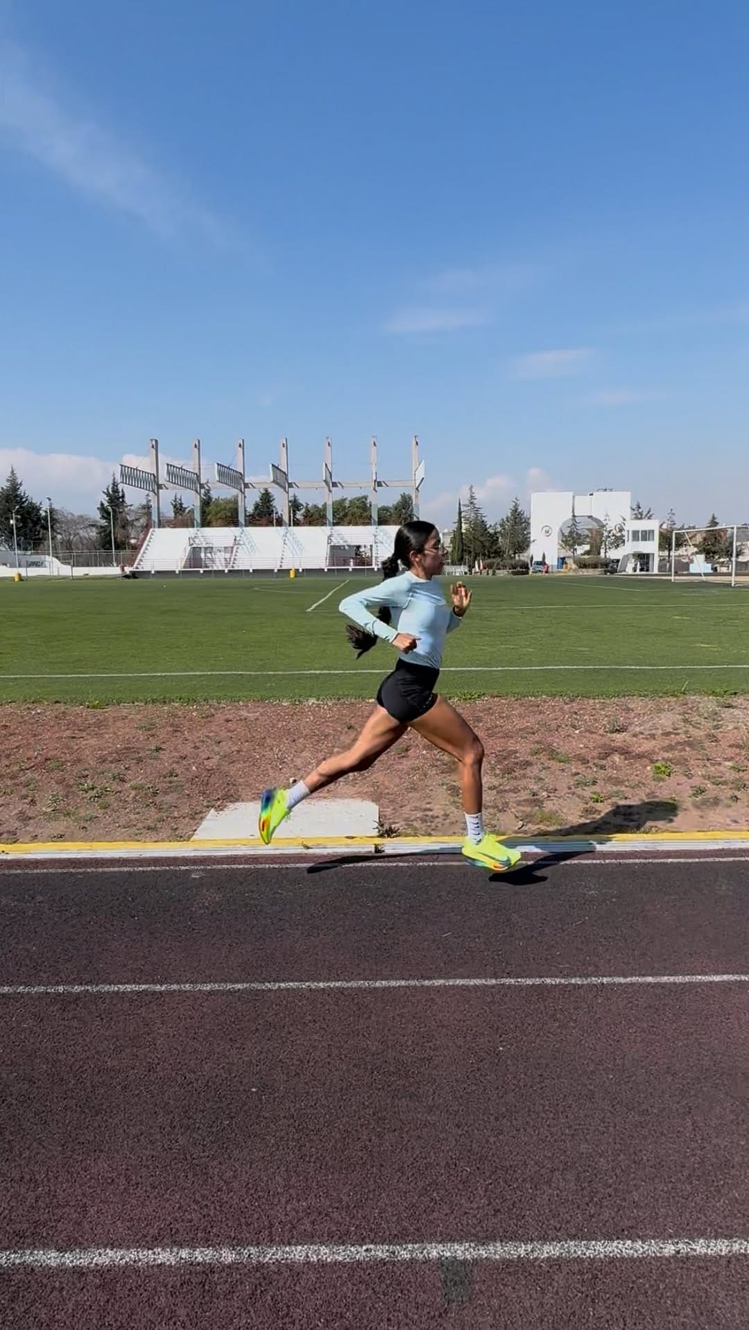 Post 4 by Dani Torres on Instagram (video)